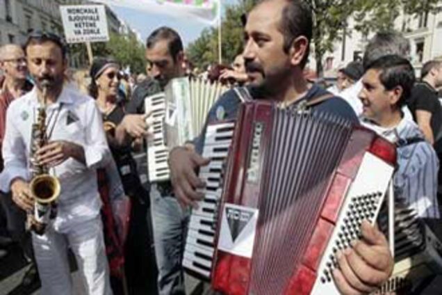 Французи вийшли на демонстрації на захист циган