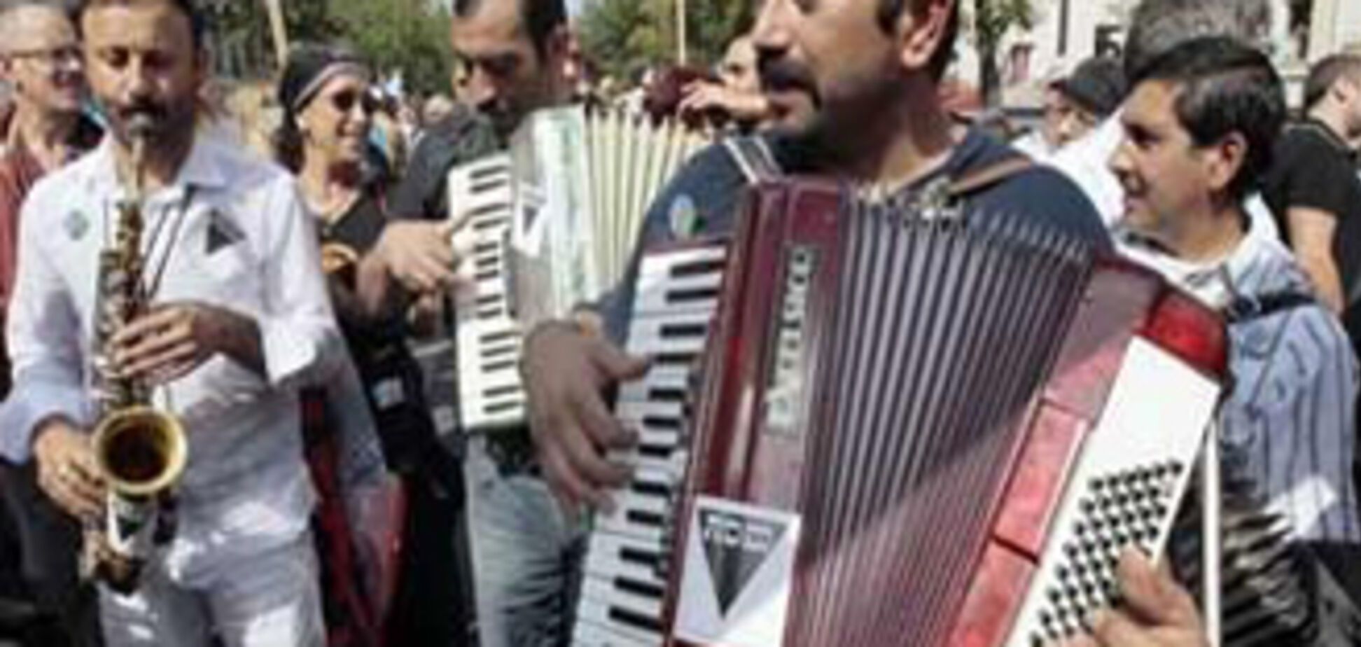 Французи вийшли на демонстрації на захист циган