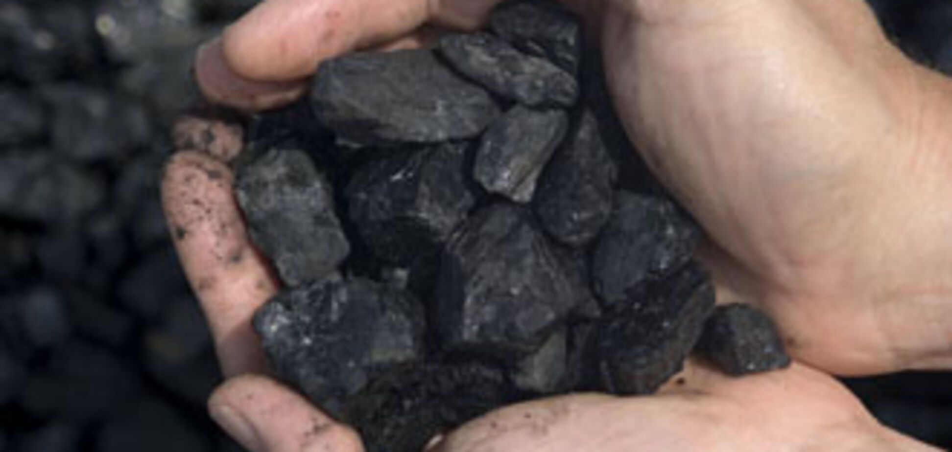 У Криму на чоловіка висипалося 4 тонни вугілля