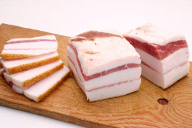 Семья пыталась ввезти в Украину 200 кг контрабандного сала