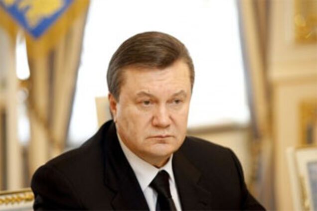 Янукович хоче покарати охоронця який вдарив журналіста