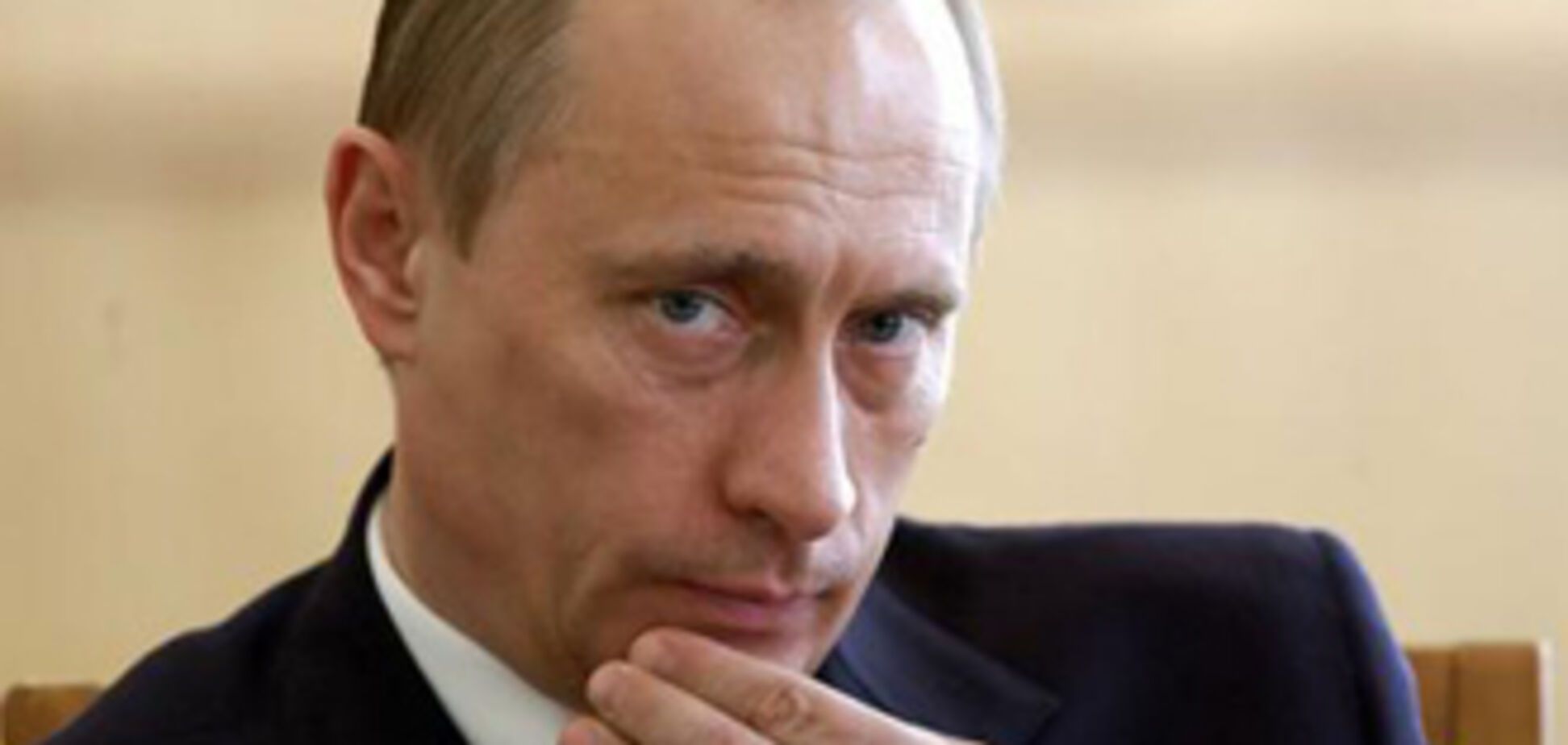 Путін йде від відповідей на питання про його президентство