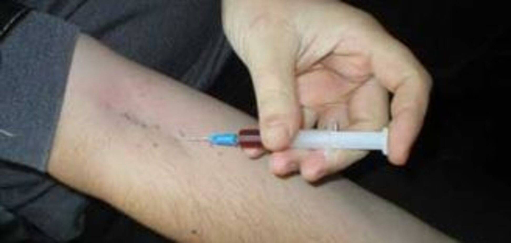 В благодарность за лечение наркоман украл три мобилки