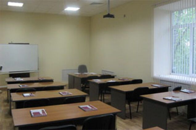 Учителей могут сократить на 20 процентов