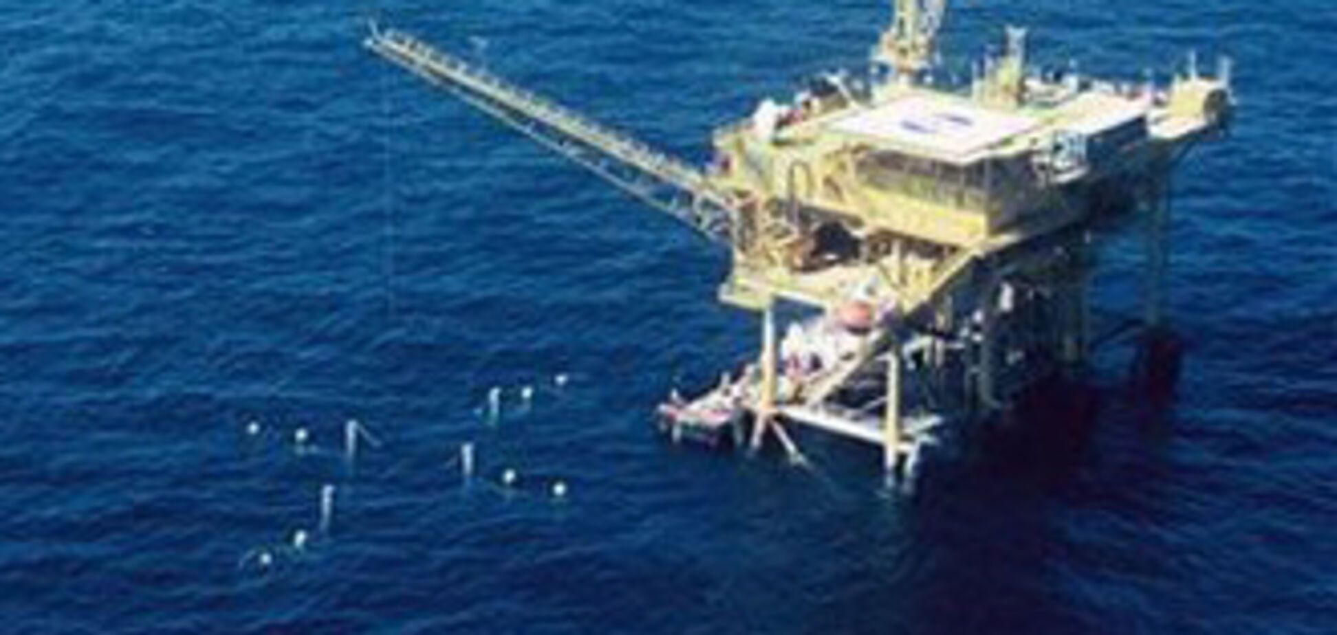 Азаров повертає Vanco в Україні