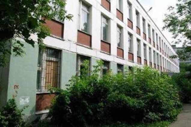 Драка в школе: 9-классник убил 11-классника одним ударом