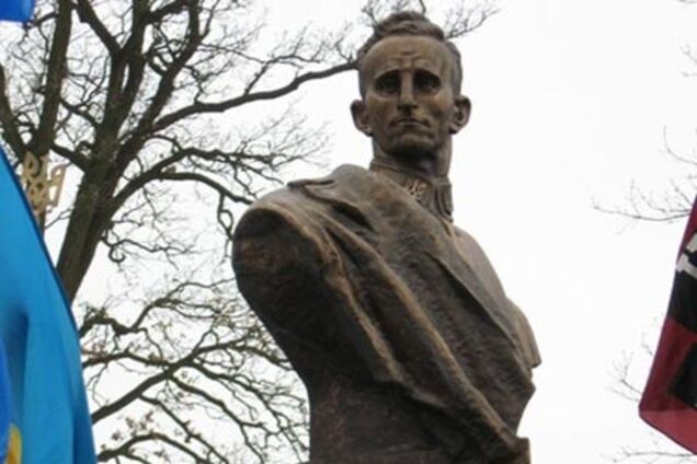 Суд может лишить Шухевича звания Героя Украины уже 12 января