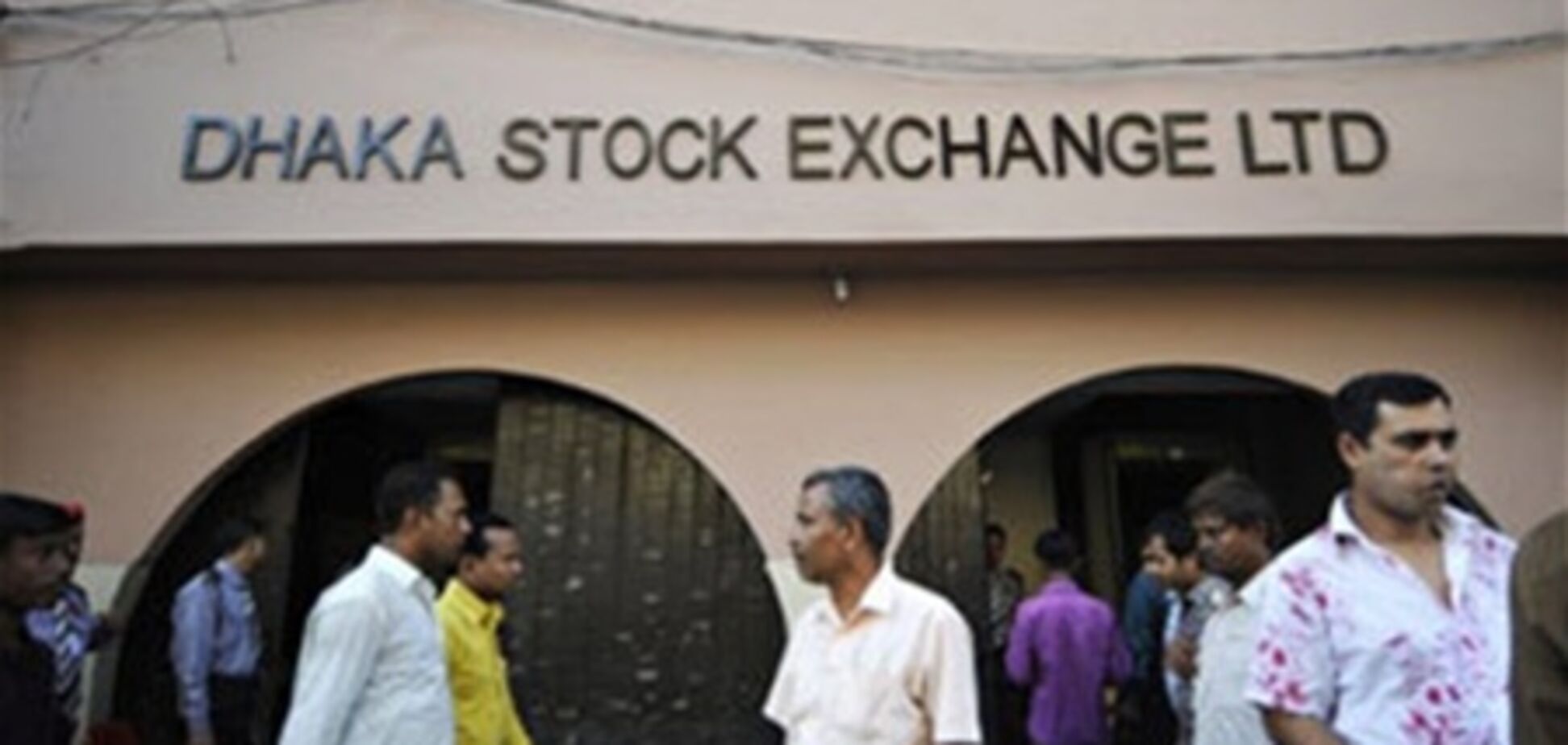 В Бангладеше биржа закрылась после обвала