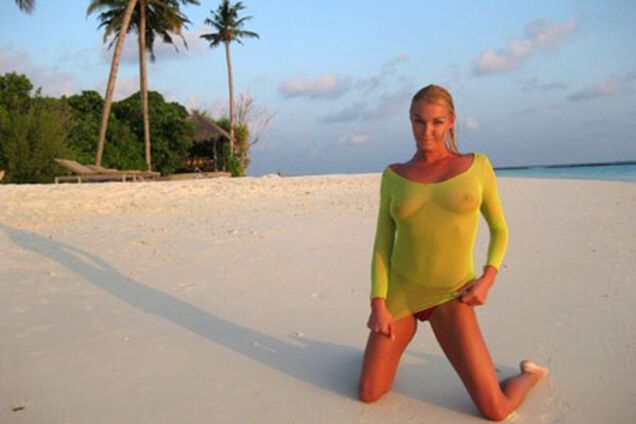 Волочкова заплатит штраф за эротическую фотосессию