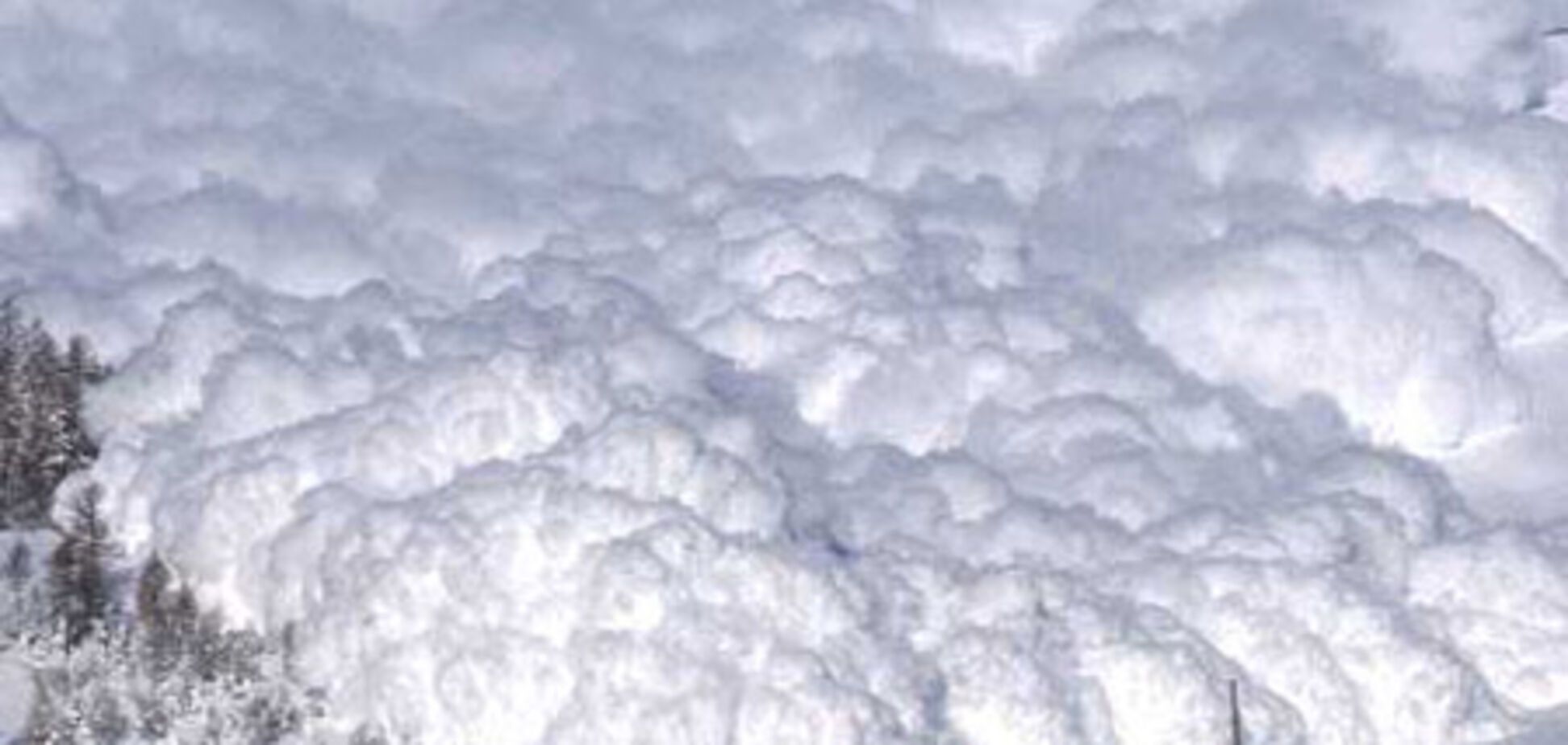 Карпаты угрожают снежными лавинами