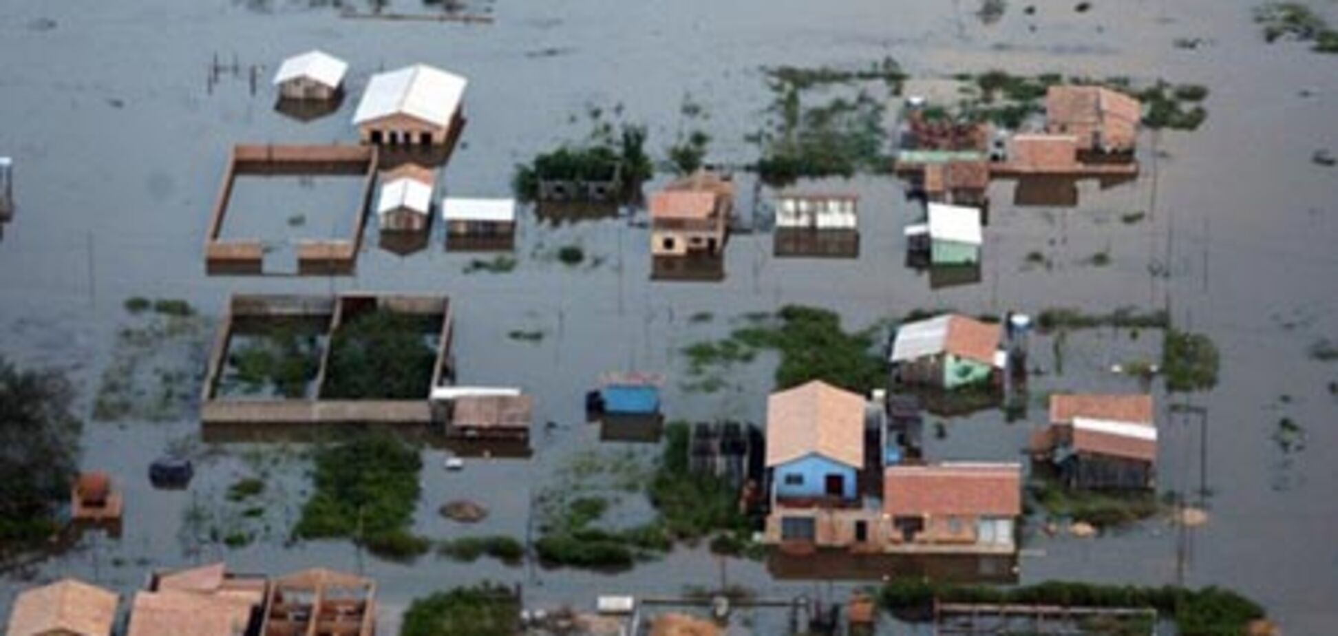 Повінь в Бразилії: 14 тис. без притулку, більше 660 загиблих