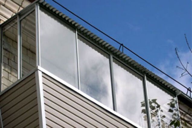 Бабушка выкинула из окна внучку из-за ненависти к зятю