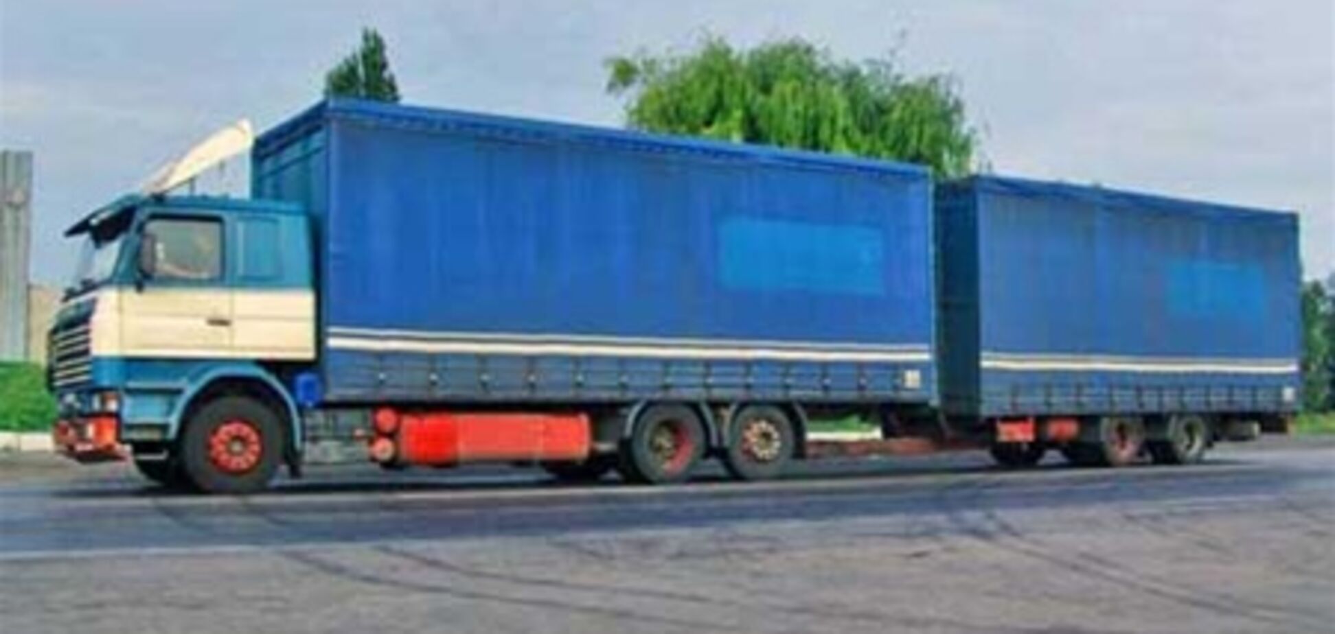 Европейские офисы производителей грузовиков подвергли обыскам
