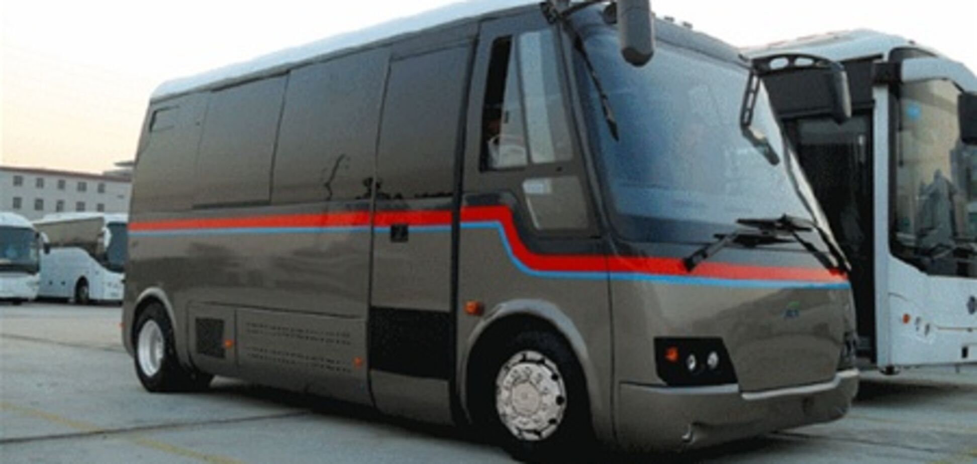 В США выпустили автобус eShuttle на электротяге