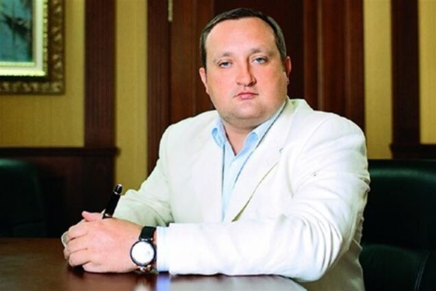 Арбузов оставил в НБУ 11 человек