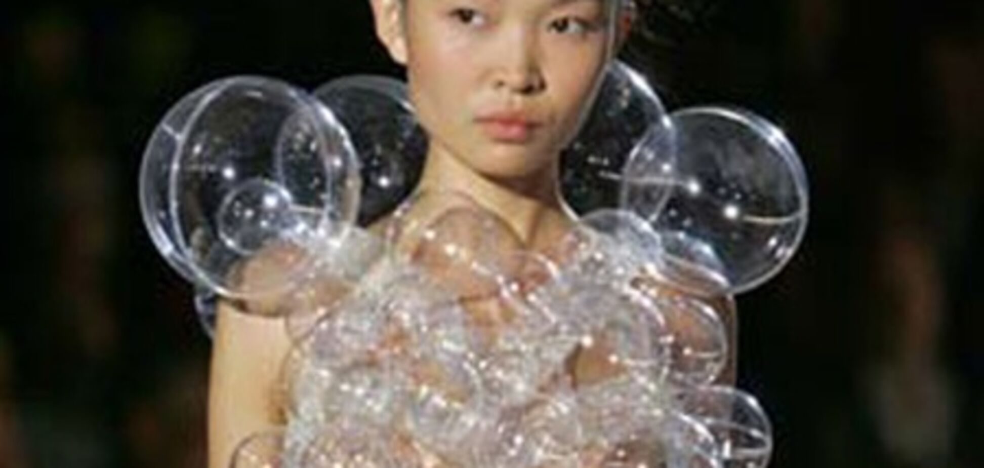 Хит весны 2011: платье из мыльных пузырей. ФОТО