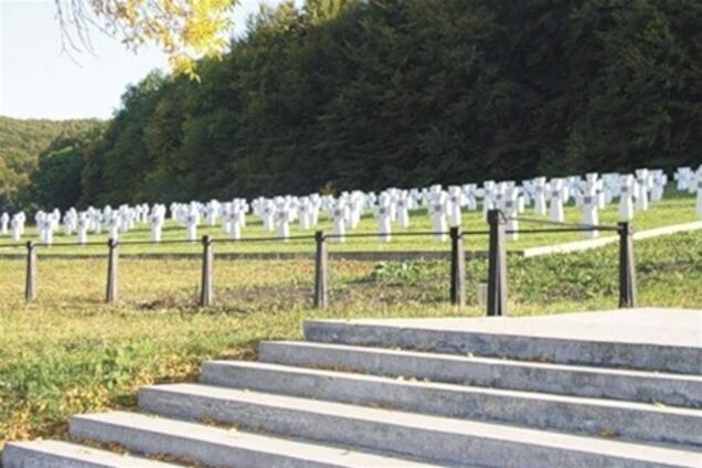 Под Киевом откроют кладбище польских офицеров