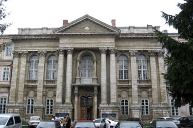 Во Львове заминировали больницу