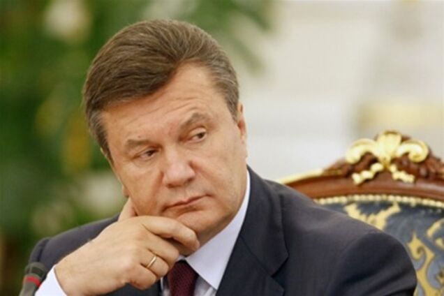 Янукович рассказал в Давосе, как с ним борются коррупционеры