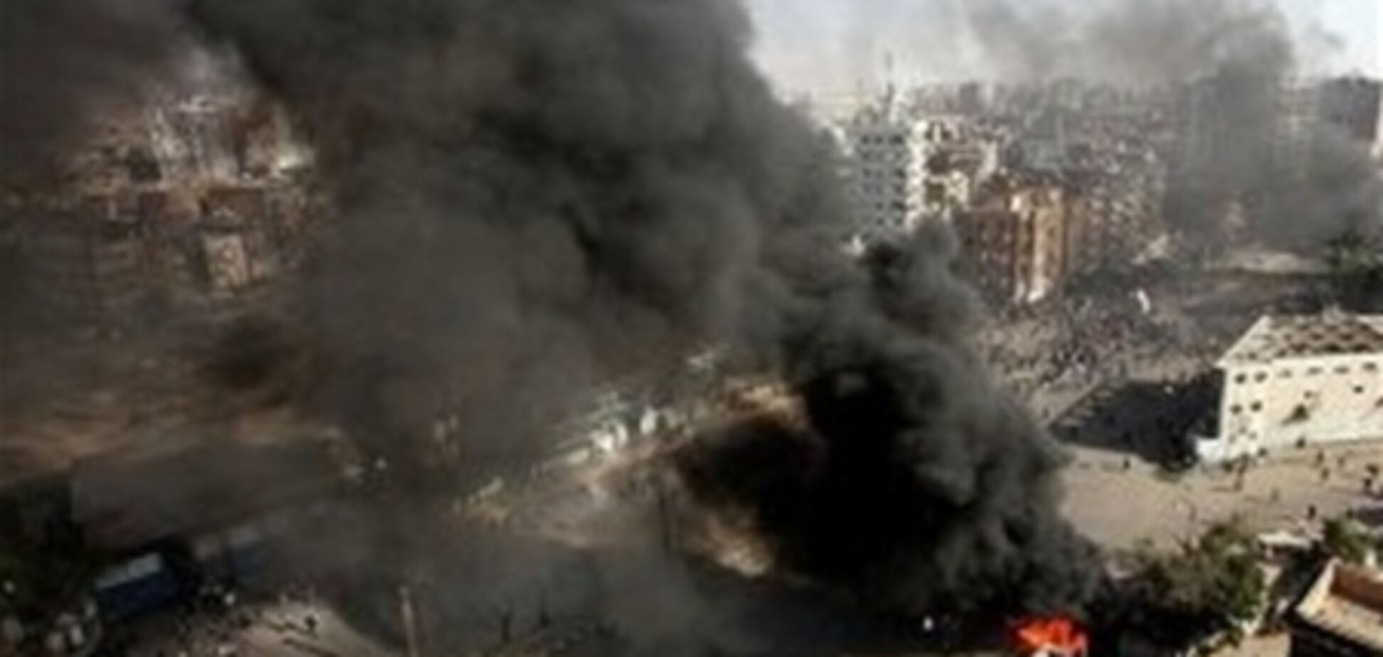 В небе над Каиром появились истребители