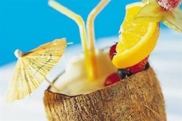 Кокосовый коктейль: бодрит без алкоголя
