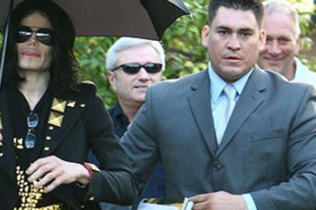 Телохранитель Джексона рассказал, как умирал поп-король