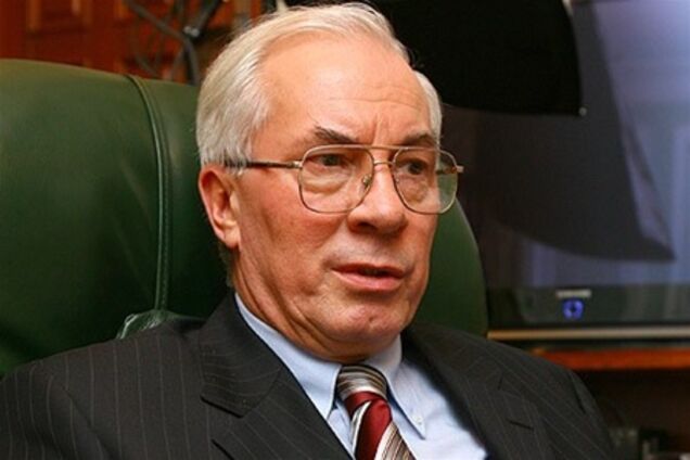 Азаров отчитал Клюева и ФГИ