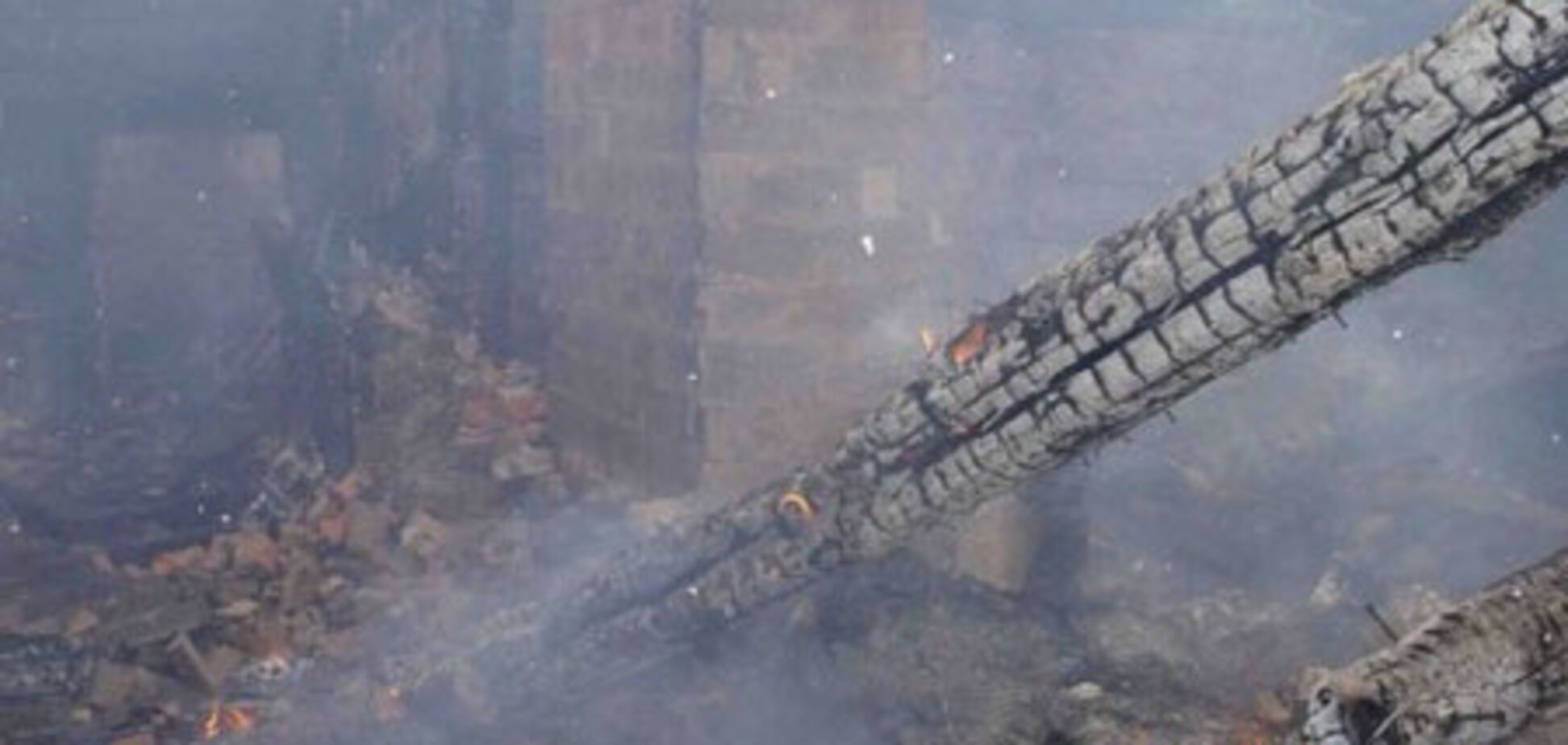 В Киеве пожарные 8 часов тушили склад игрушек