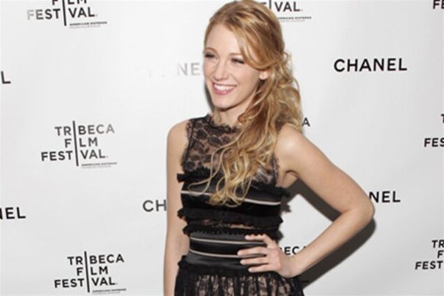 Блейк Лайвли снялась в кампании сумок Chanel