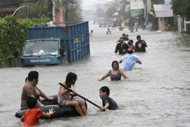 На Філіппіни обрушився другий тайфун за тиждень