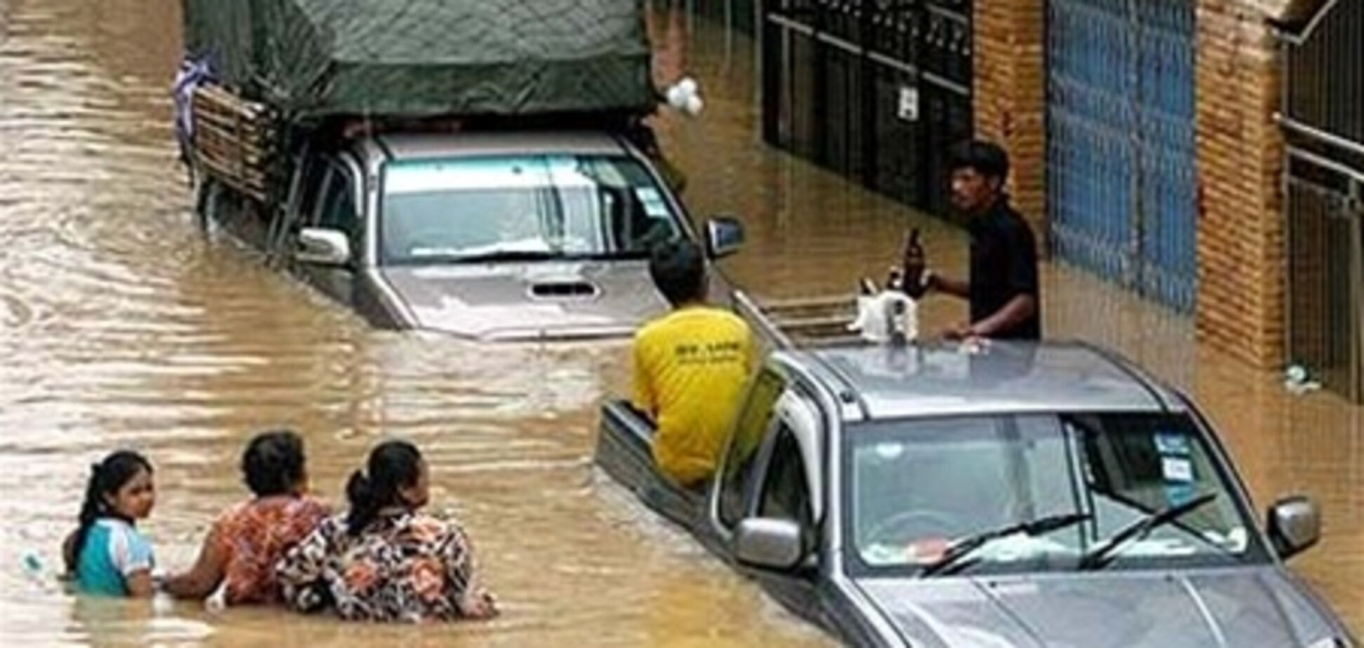 У Таїланді повені забрали життя більш як 260 людей