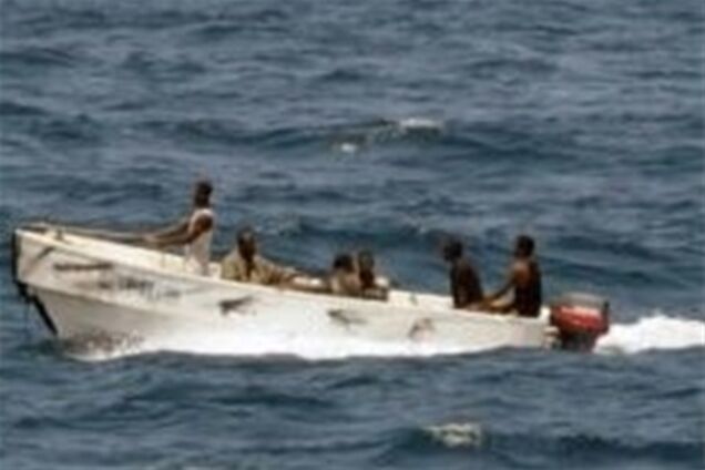 Пираты захватили итальянское судно с 10-ю украинцами на борту