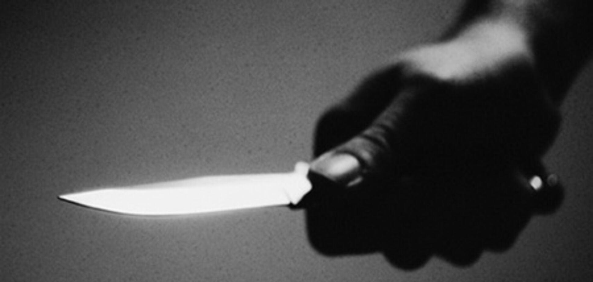 П'яний хуліган поранив ножем трьох хлопців в метро