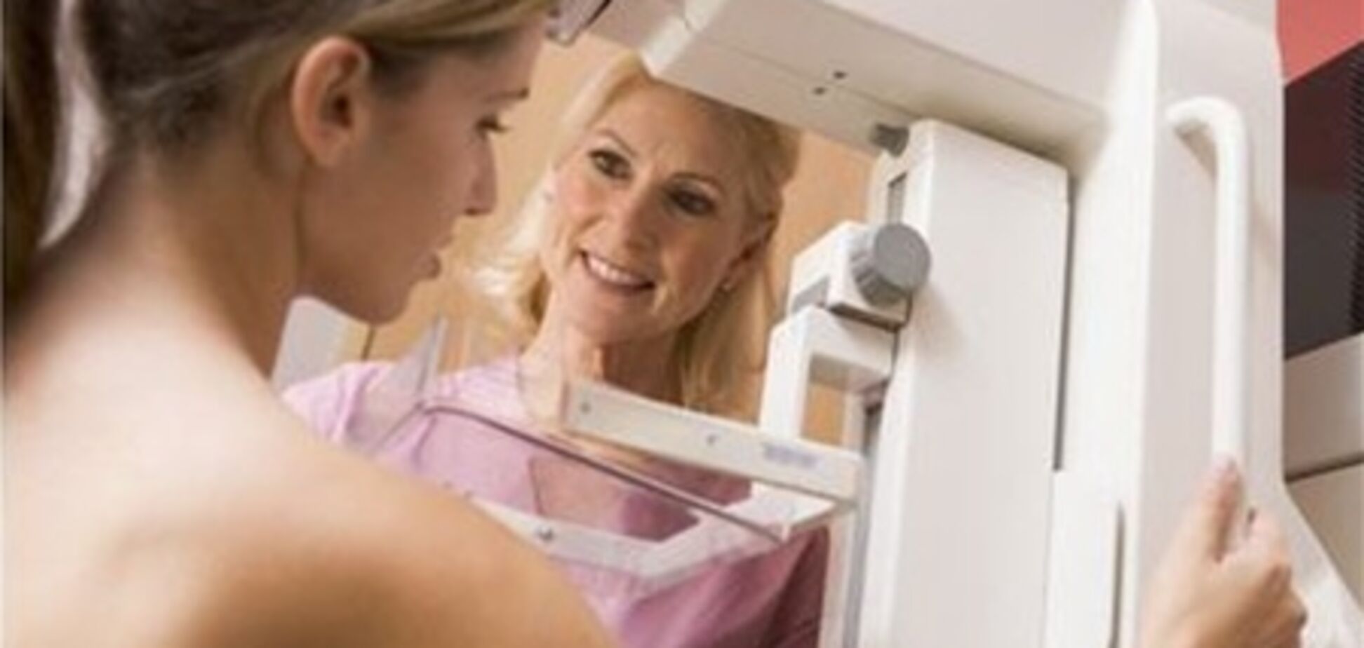 Близько половини українок, хворих на рак, помирають