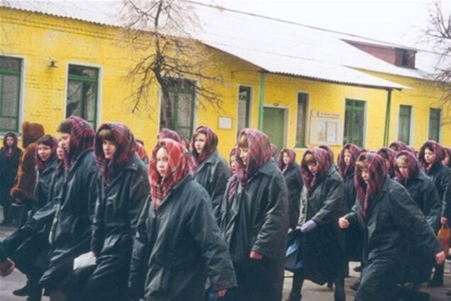 Янукович помилує матерів з дітьми і неповнолітніх