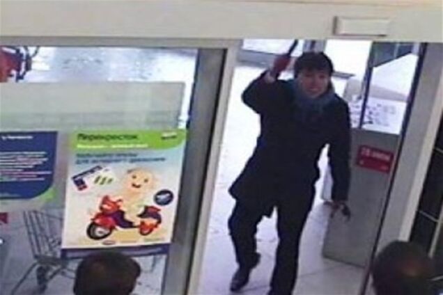 'Чувашский бог' устроил резню в торговом центре. Видео