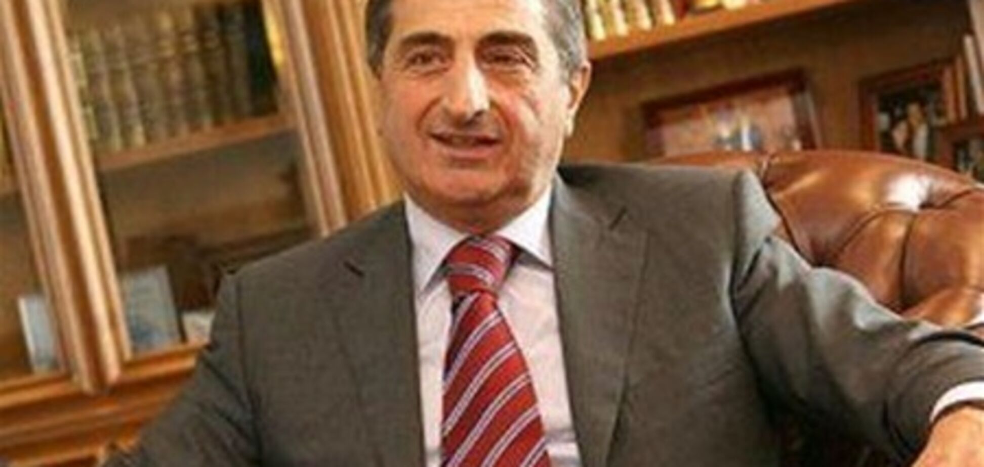 Янукович поздравил с днем рождения экс-бютовца Васадзе