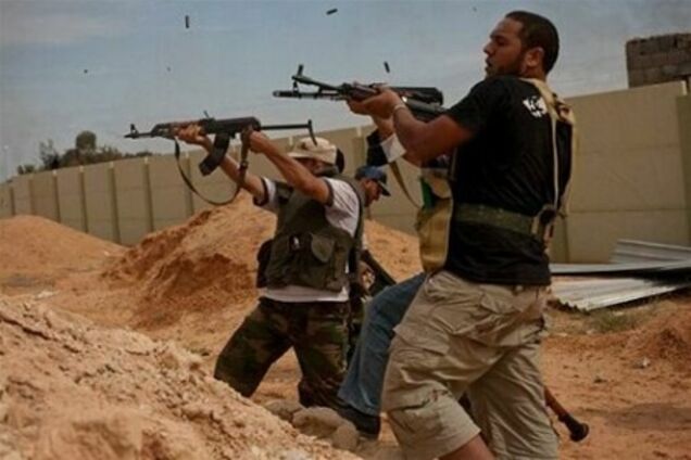 Повстанці послабили натиск на рідне місто Каддафі 