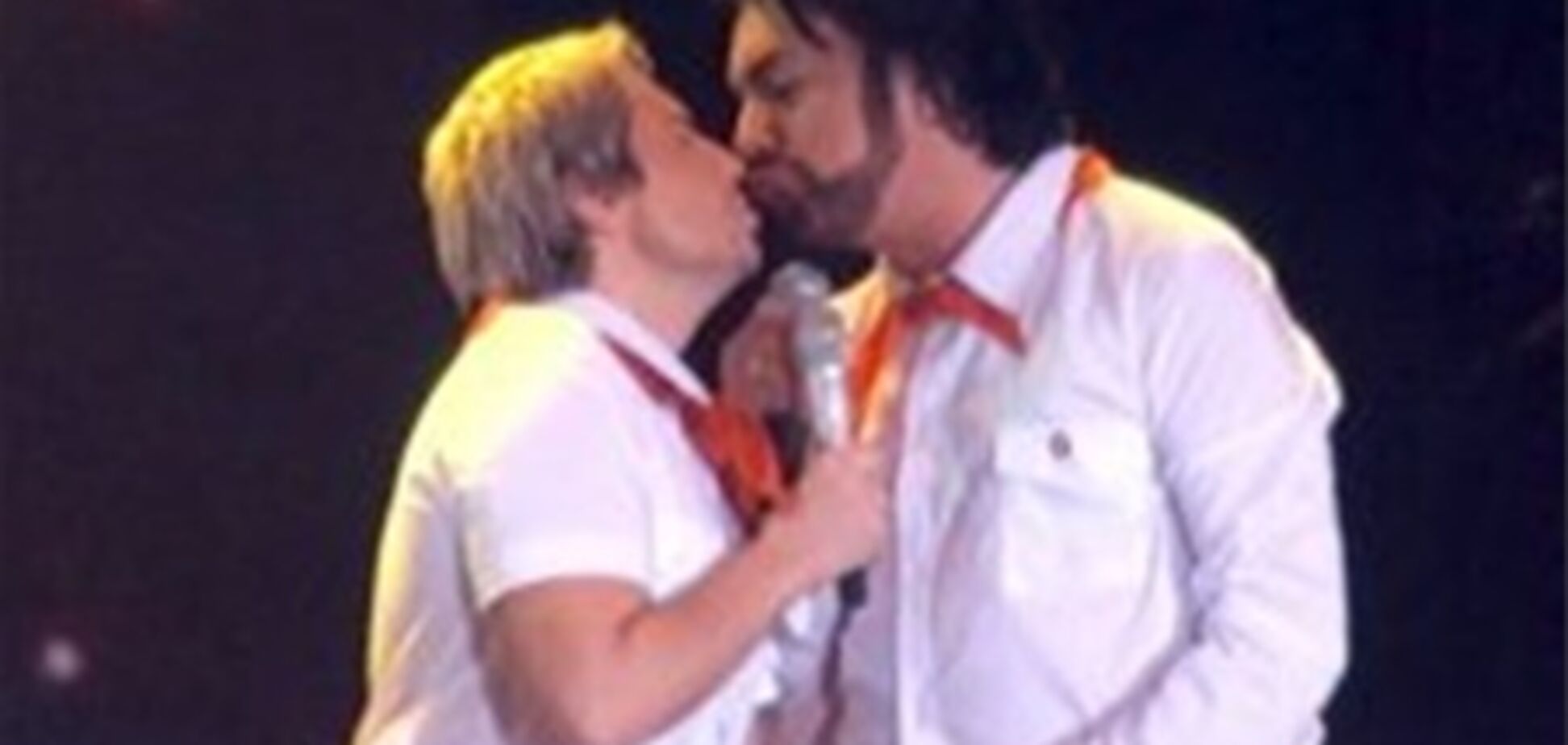 Как Киркоров целовался с Басковым