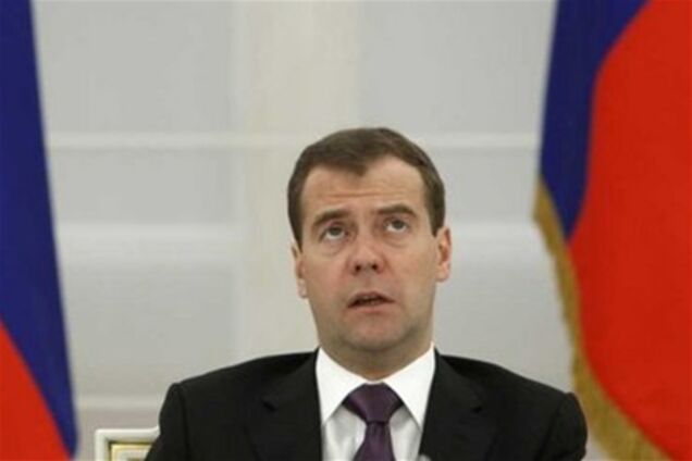 Медведєв задоволений зміцненням співпраці з Україною