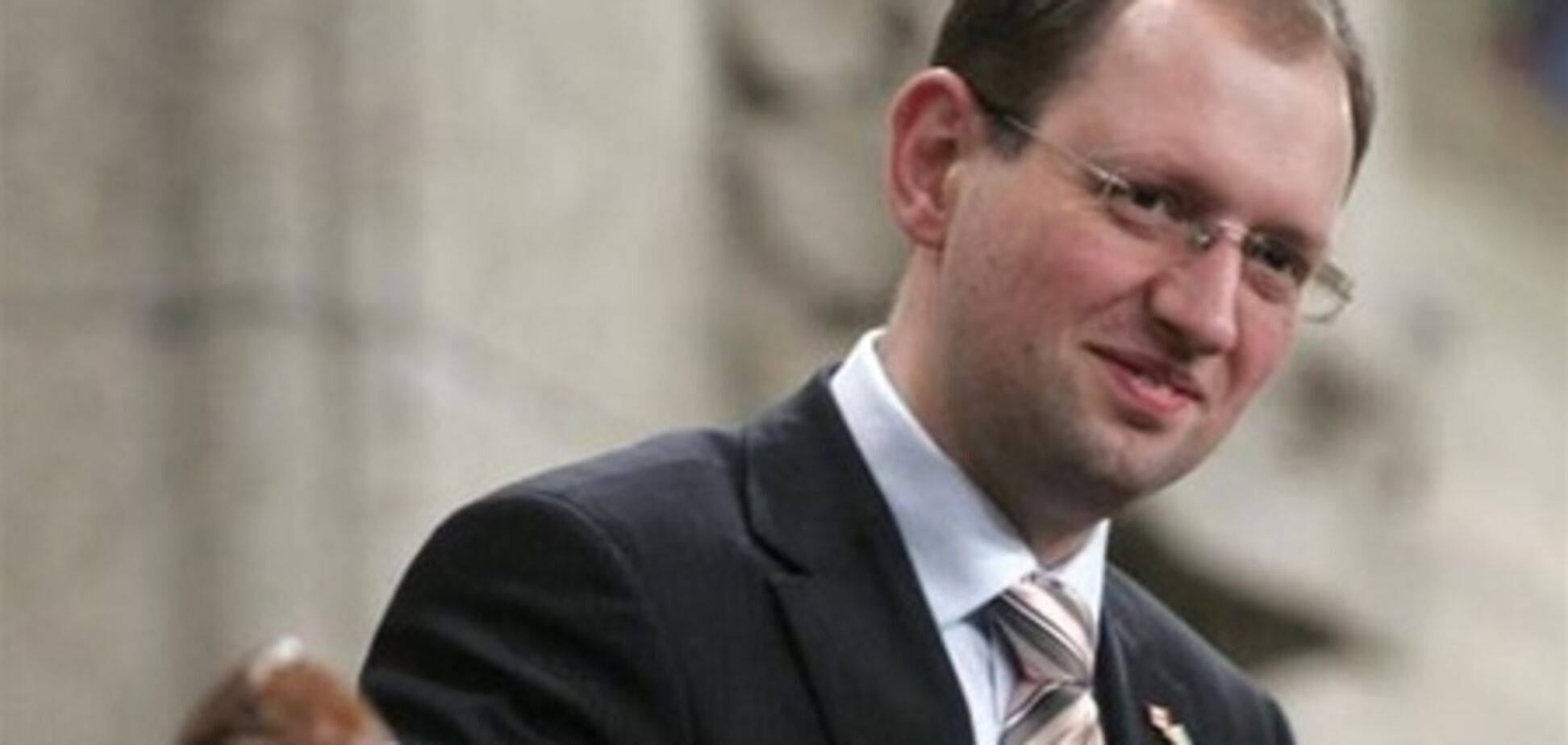 Росія рада скасування візиту Януковича в Брюссель - Яценюк