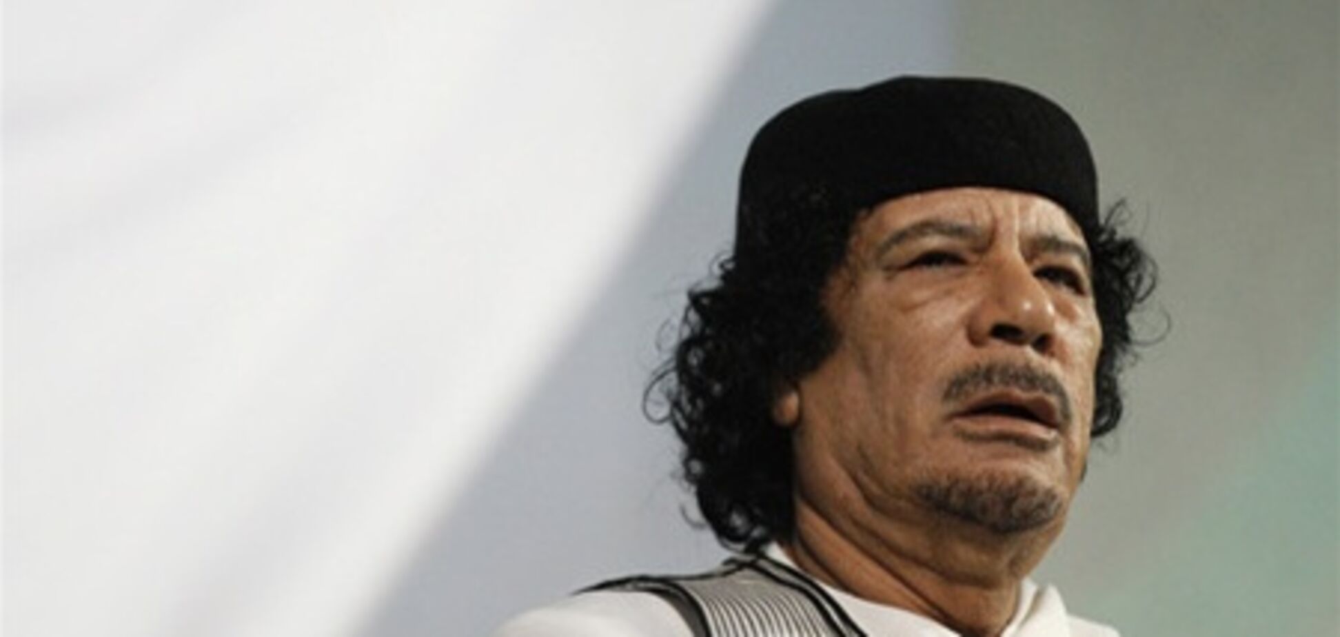 Каддафі помер від кульових поранень в живіт - лікар 