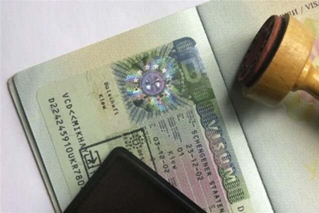 Українським чиновникам почали відмовляти в отриманні віз до країн ЄС