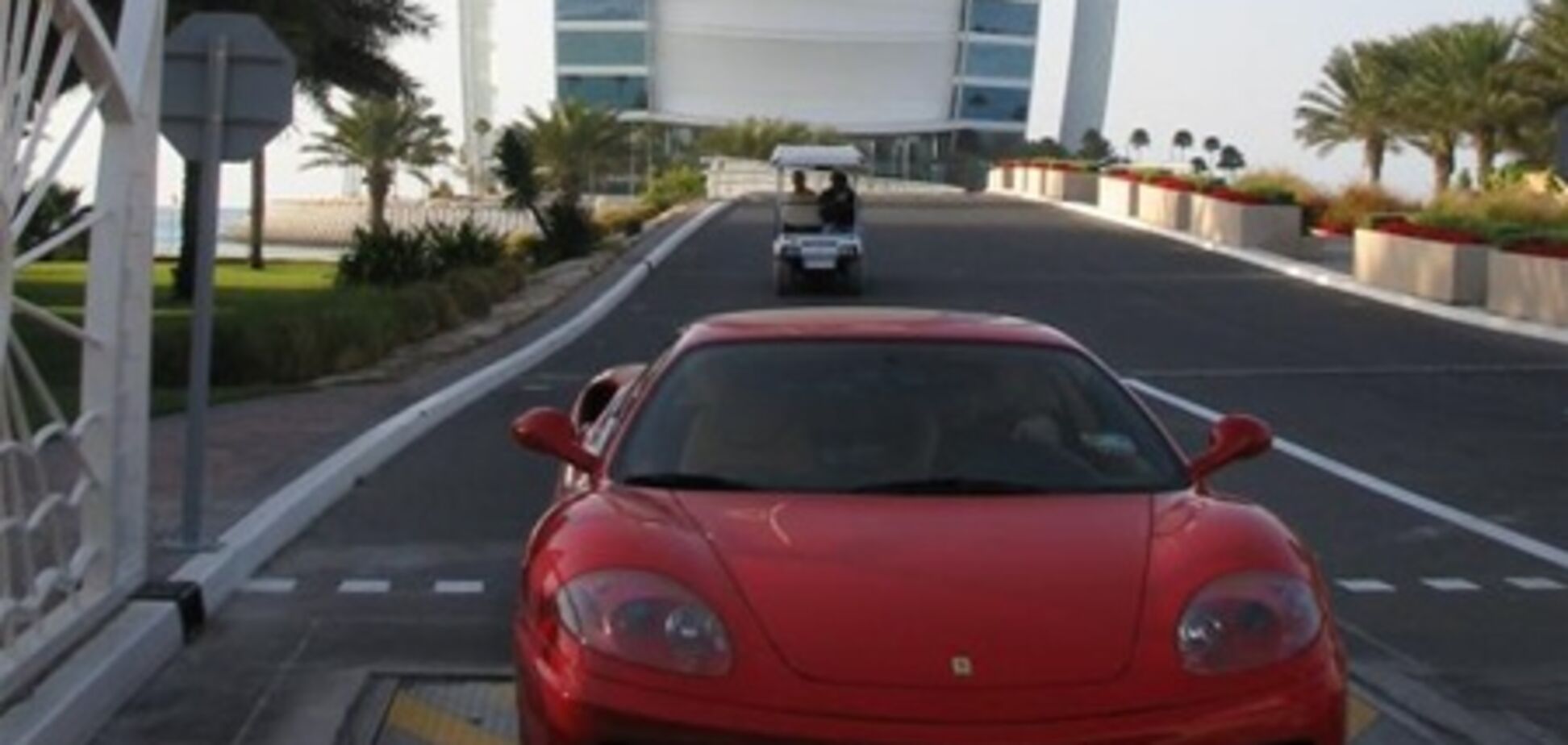Арендующих машины туристов проверят на алкоголь в отелях Дубая