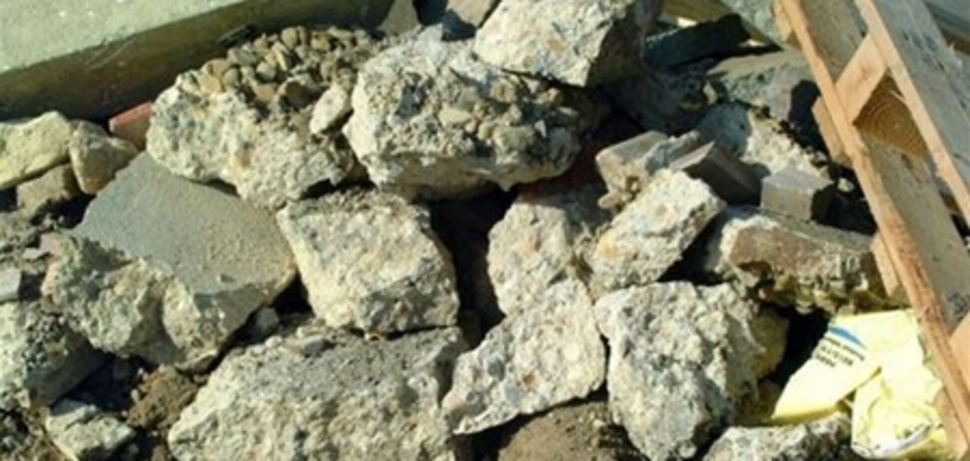 У Запоріжжі завалилася будівля: є загиблий