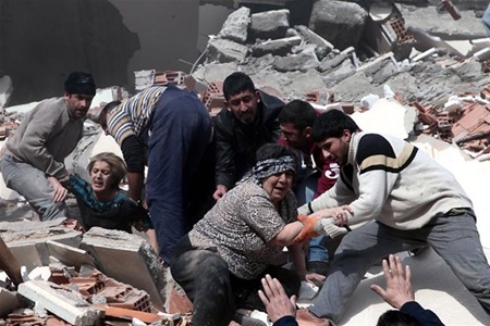 Кількість жертв землетрусу в Туреччині зростає. Відео