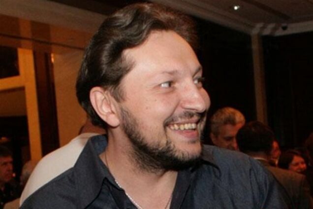 Нардеп прийняв пологи у дружини з ножем для паперу і горілкою