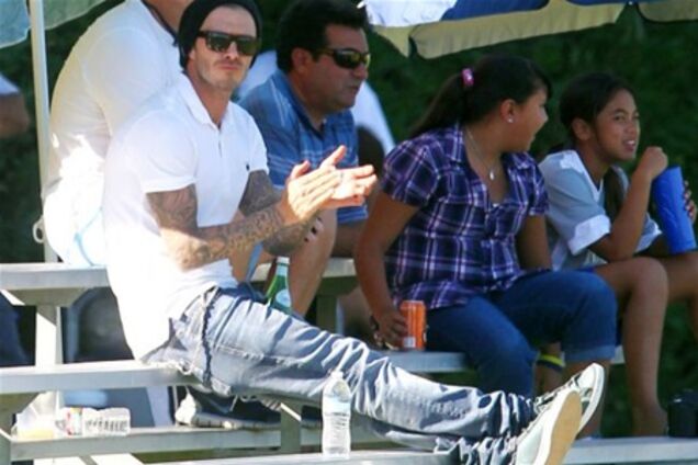 Бекхэм следит за матчем сына