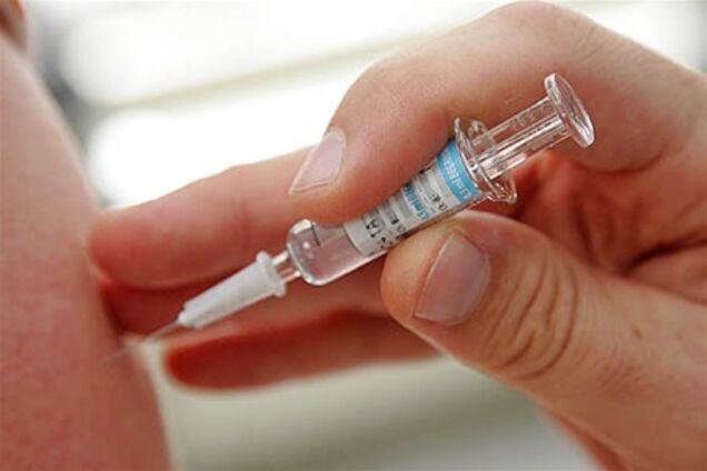 МОЗ просить повідомляти про відмову лікарів робити щеплення