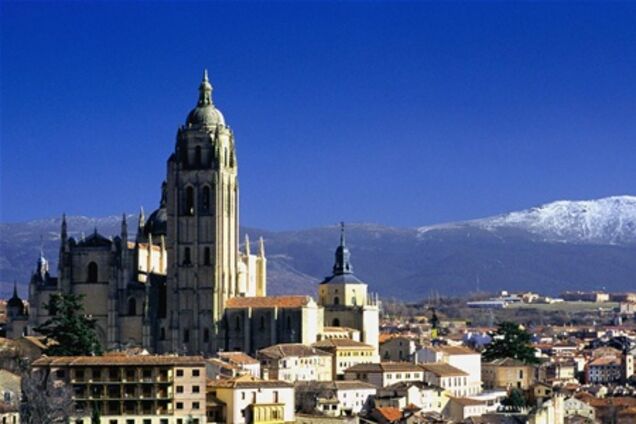 Почти 46 млн туристов посетили Испанию за девять месяцев